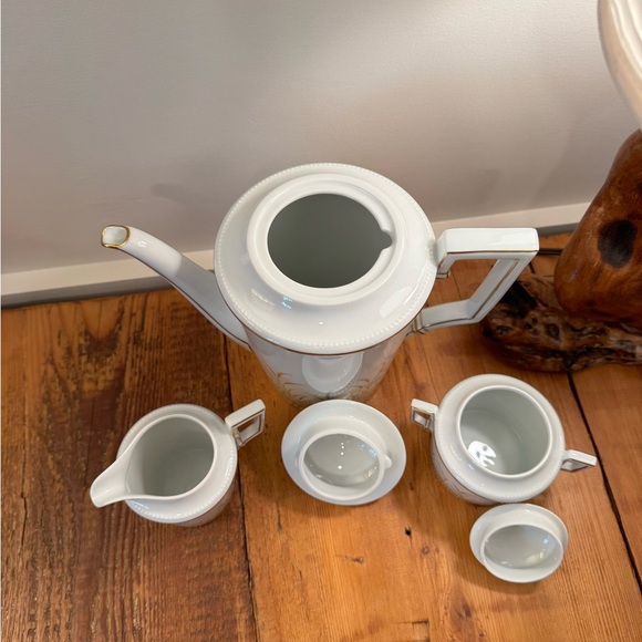 Kaiser Artemis by K. Nossek porcelain. Vintage coffee pot, creamer & sugar. - Picture 4 of 12